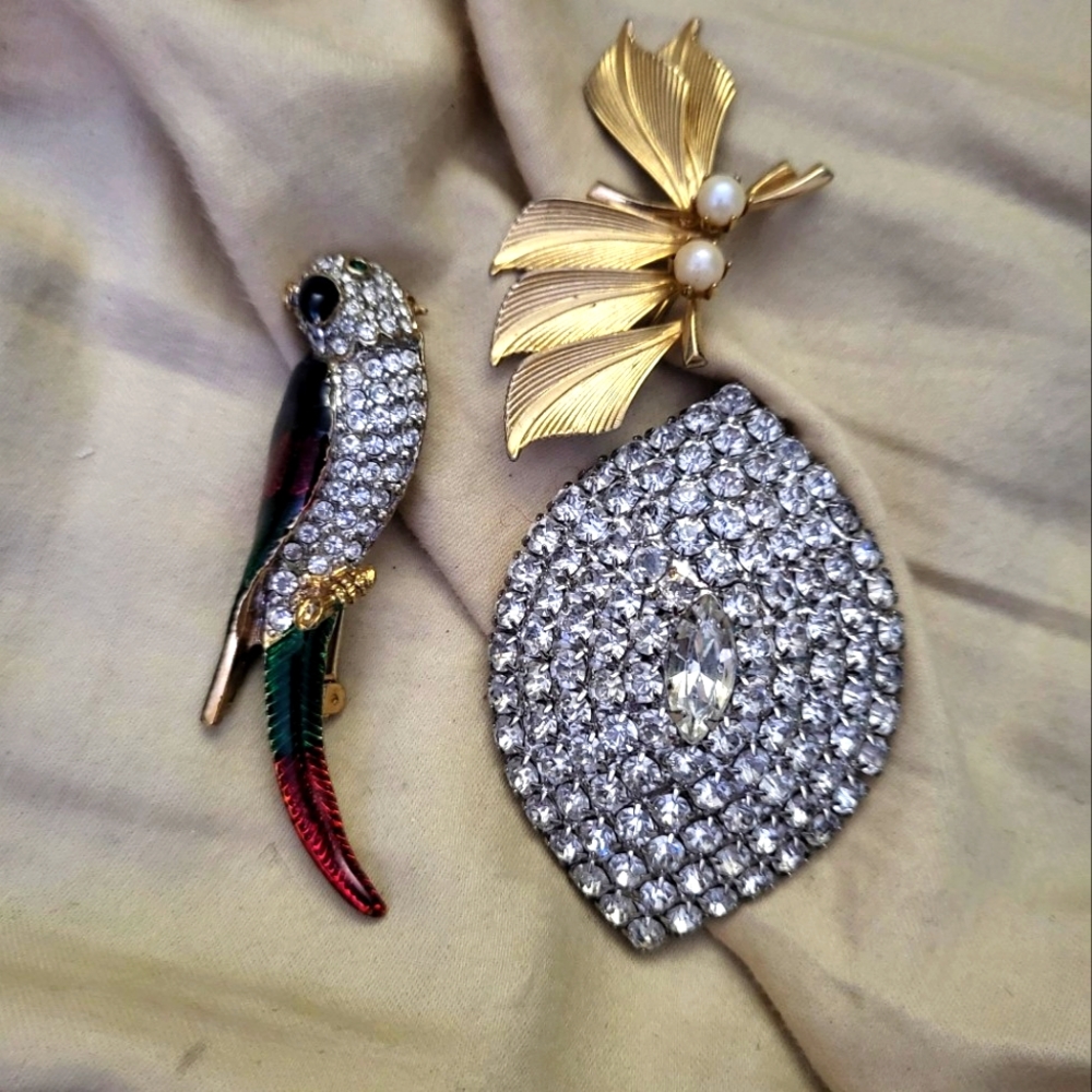 Vintage Parrot Brooch and other Brooches
